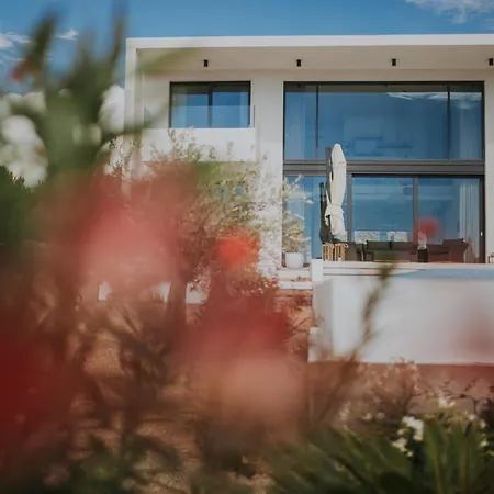 Maris Villa *